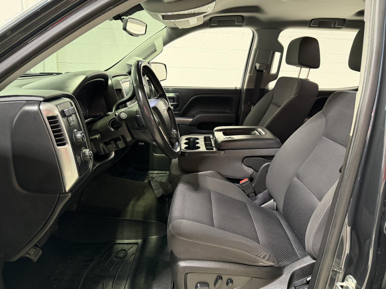 Chevrolet Silverado 1500 4WD Crew Cab 143.5" LT w/1LT 2018