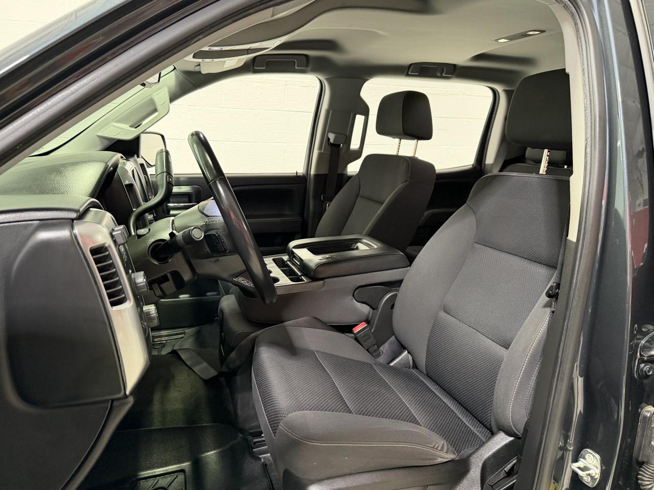 Chevrolet Silverado 1500 4WD Crew Cab 143.5" LT w/1LT 2018
