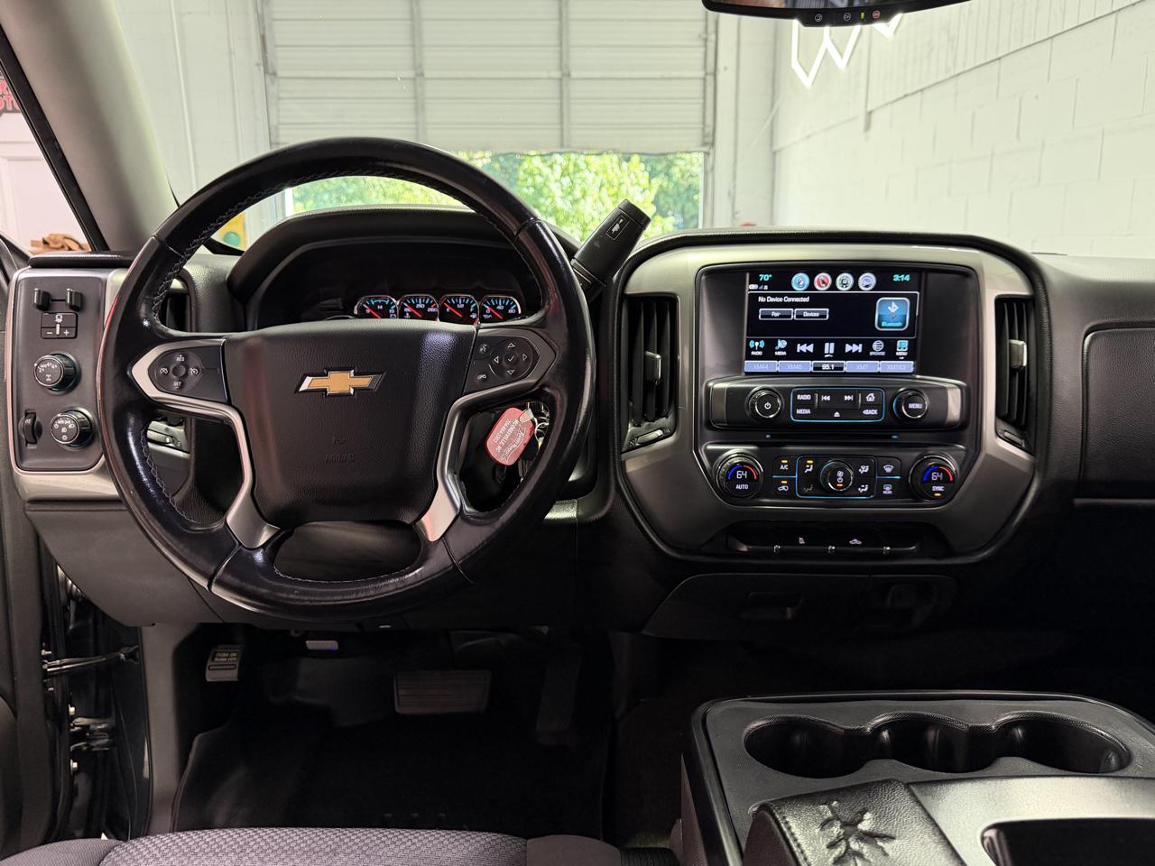 Chevrolet Silverado 1500 4WD Crew Cab 143.5" LT w/1LT 2018