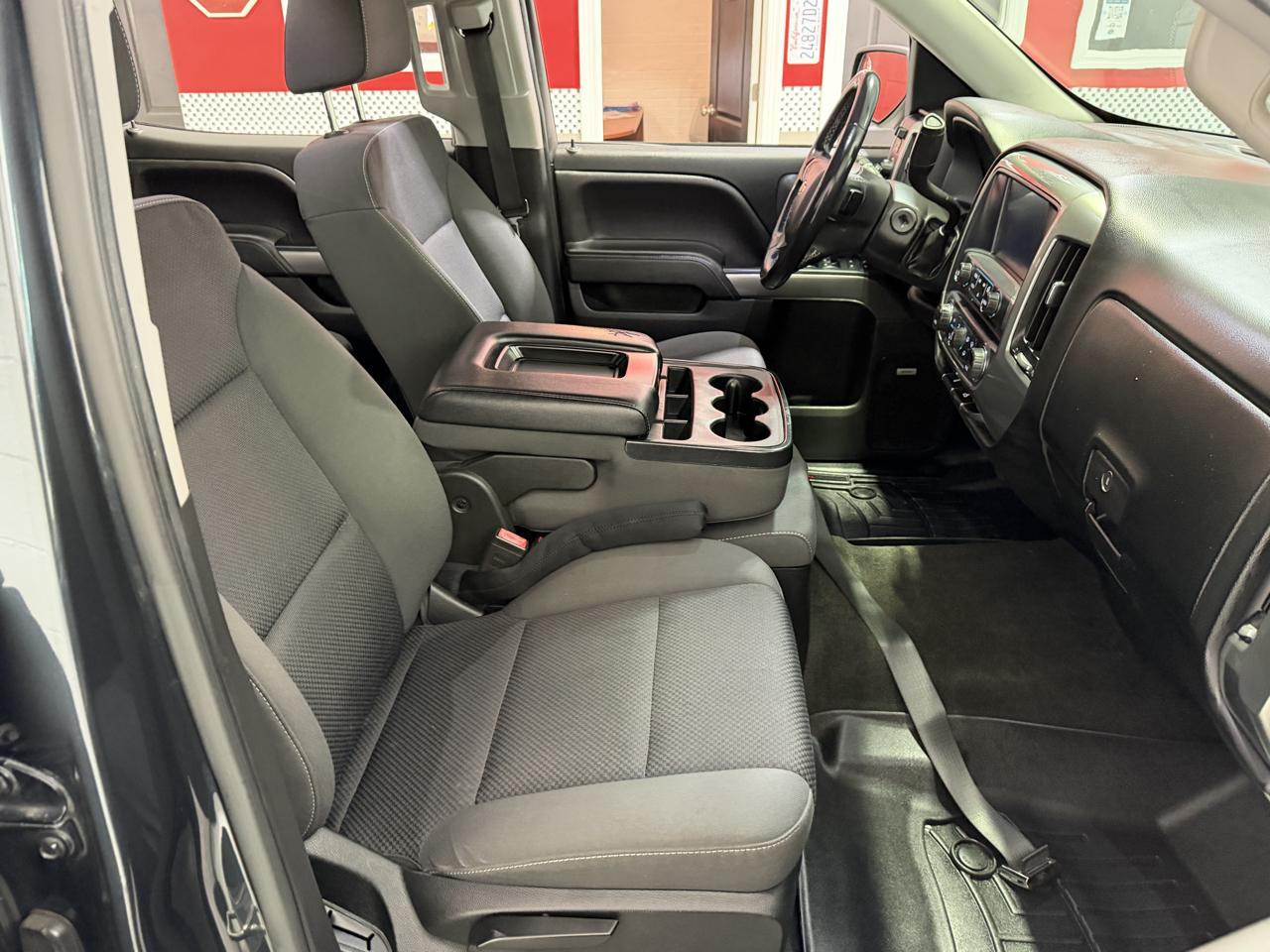 Chevrolet Silverado 1500 4WD Crew Cab 143.5" LT w/1LT 2018