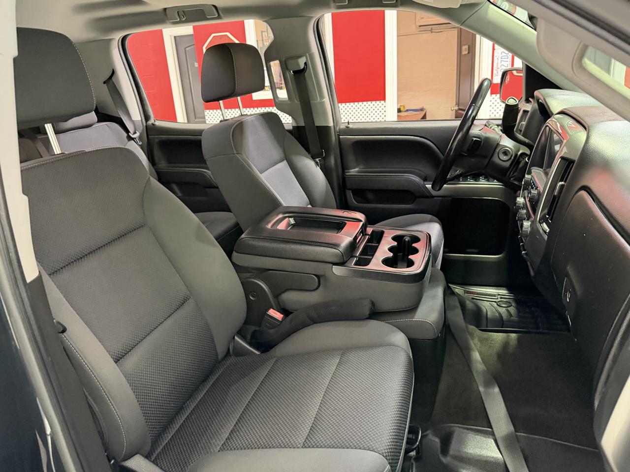 Chevrolet Silverado 1500 4WD Crew Cab 143.5" LT w/1LT 2018