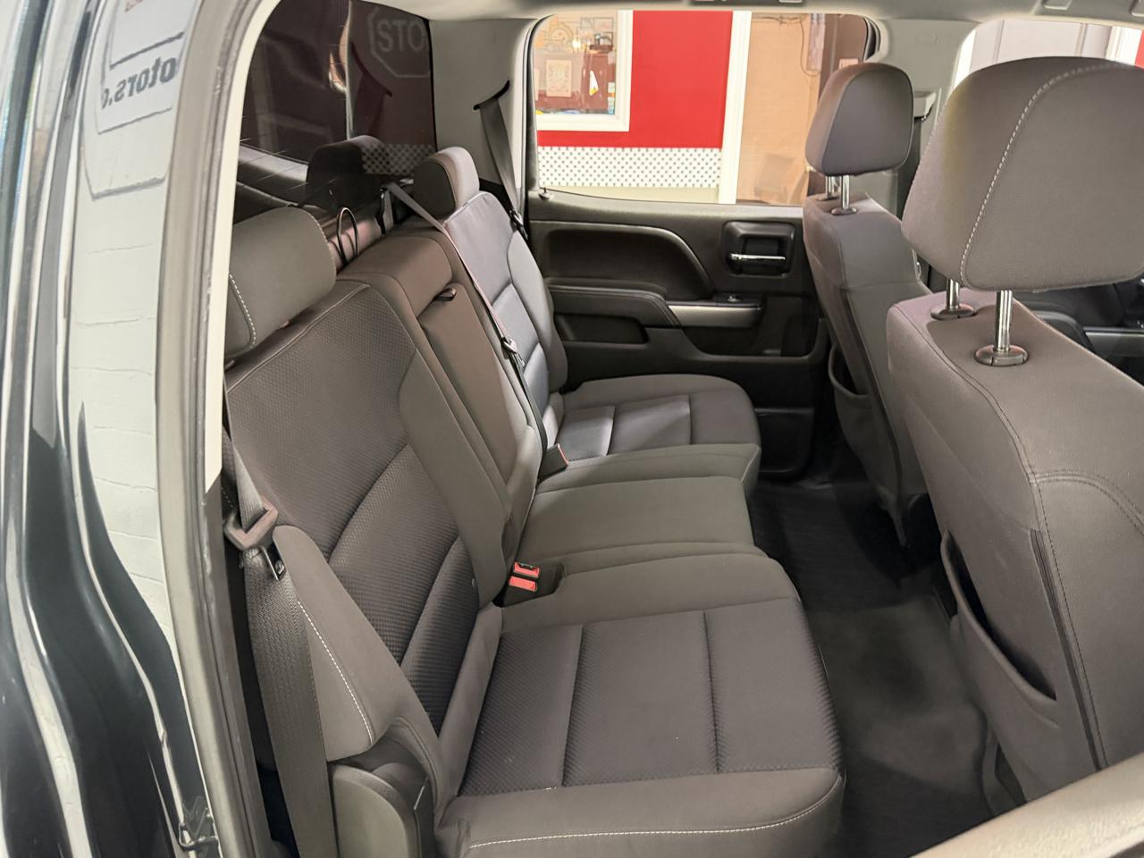 Chevrolet Silverado 1500 4WD Crew Cab 143.5" LT w/1LT 2018
