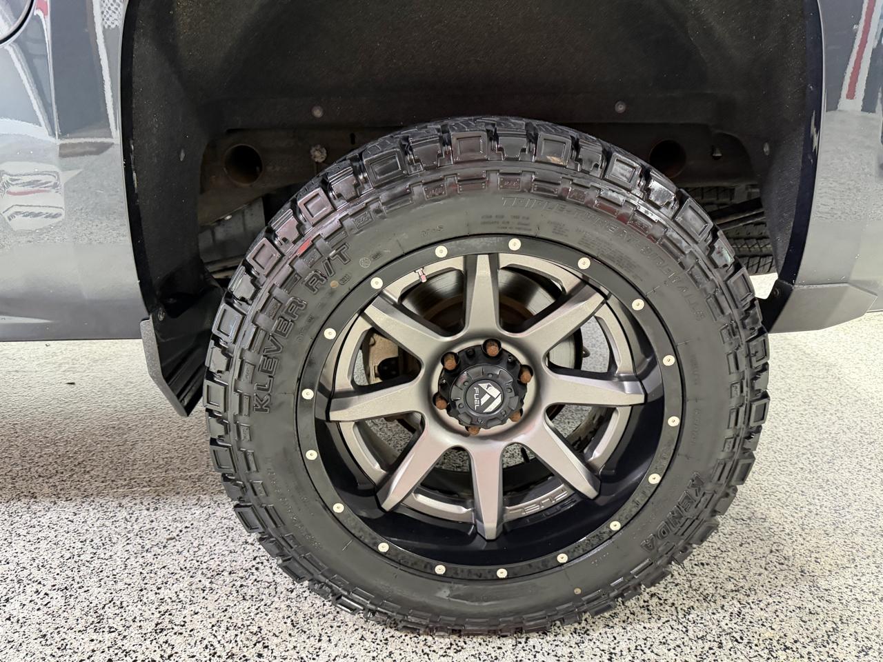 Chevrolet Silverado 1500 4WD Crew Cab 143.5" LT w/1LT 2018