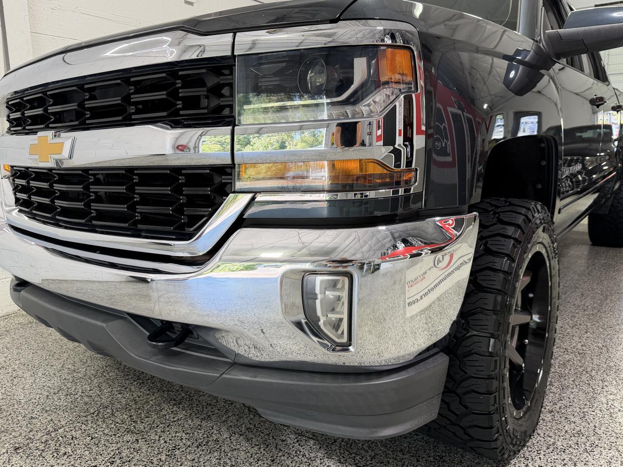 Chevrolet Silverado 1500 4WD Crew Cab 143.5" LT w/1LT 2018