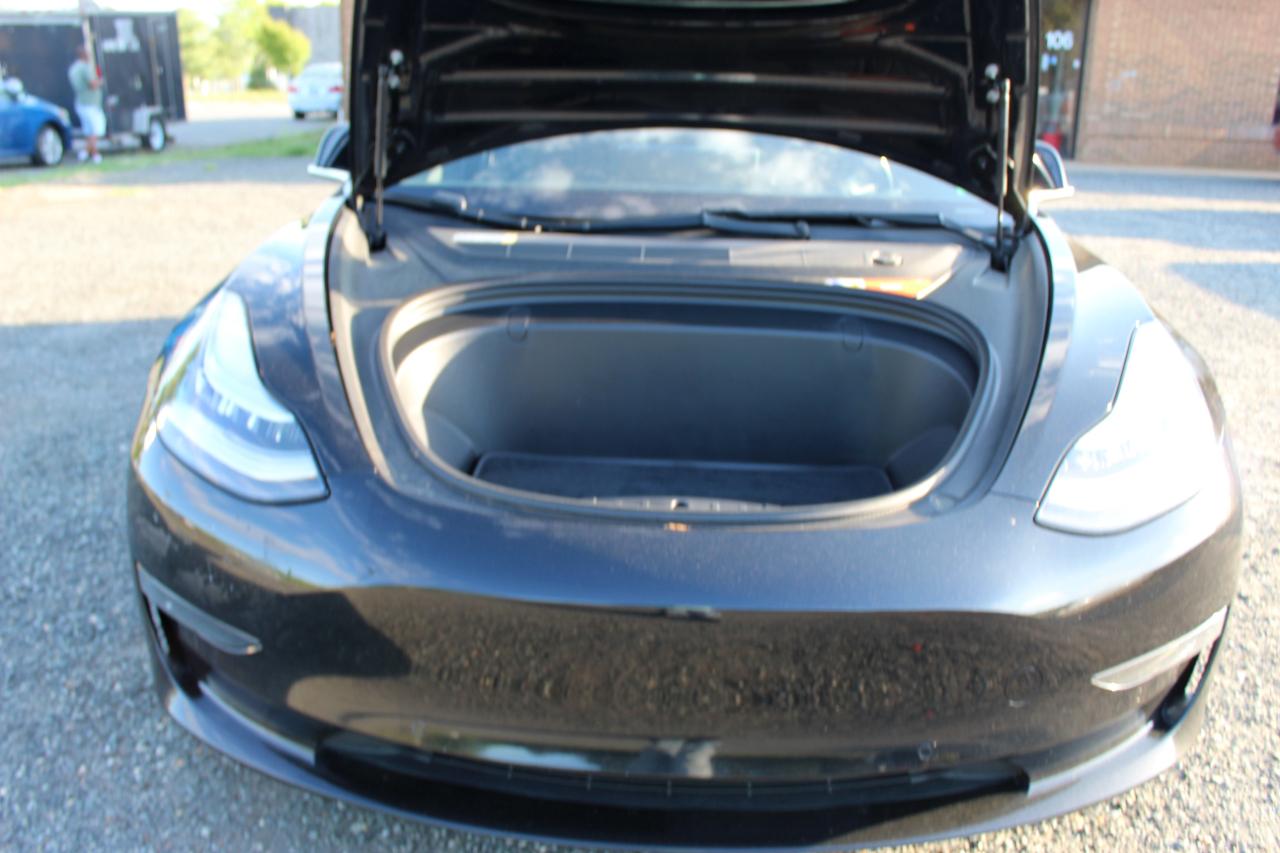 Tesla Model 3 Base 2018