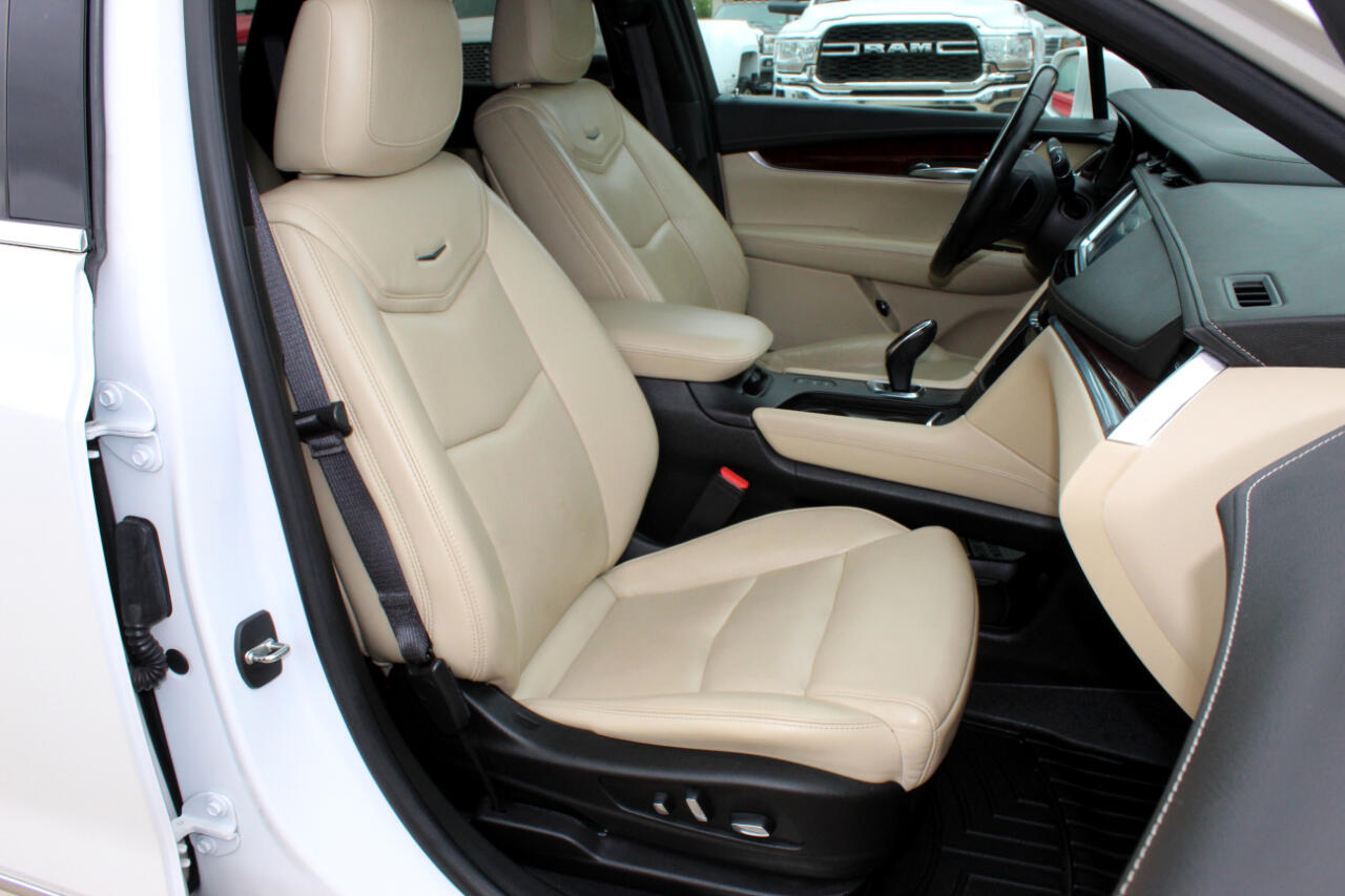 Cadillac XT5 Premium Luxury 4D SUV AWD 2017 Cadillac XT5 Premium Luxury 4D SUV AWD 2017