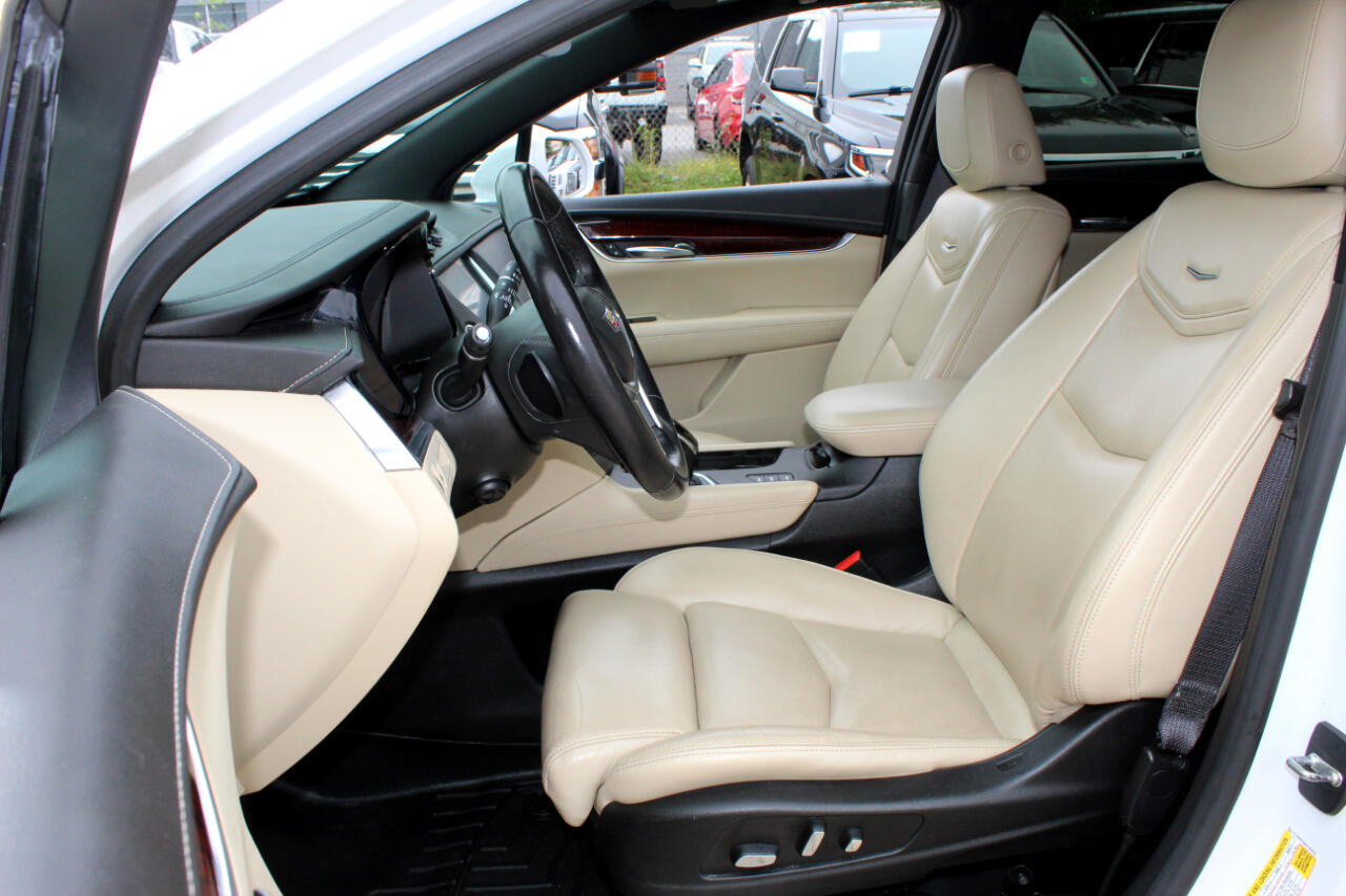 Cadillac XT5 Premium Luxury 4D SUV AWD 2017 Cadillac XT5 Premium Luxury 4D SUV AWD 2017