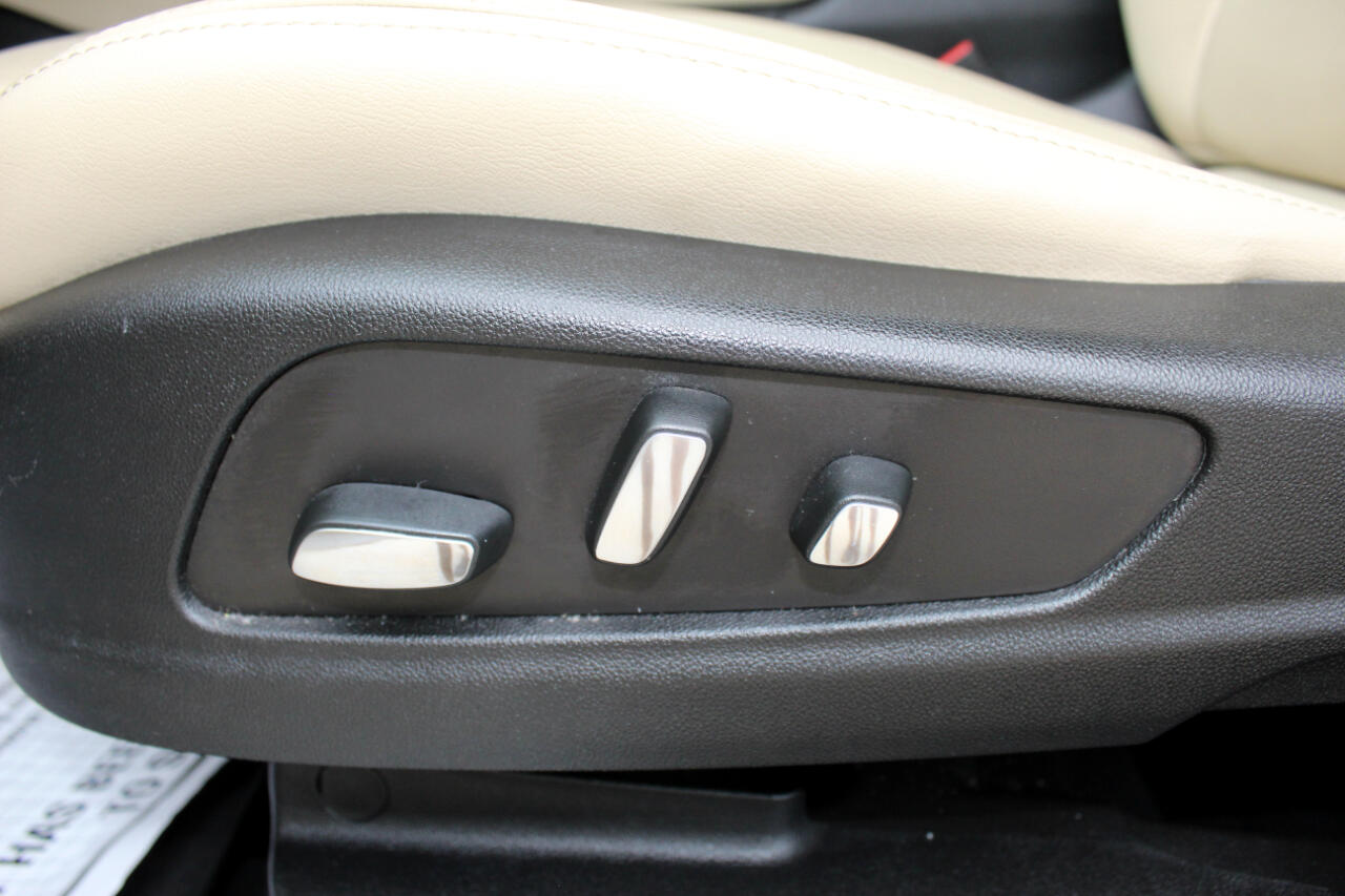 Cadillac XT5 Premium Luxury 4D SUV AWD 2017 Cadillac XT5 Premium Luxury 4D SUV AWD 2017