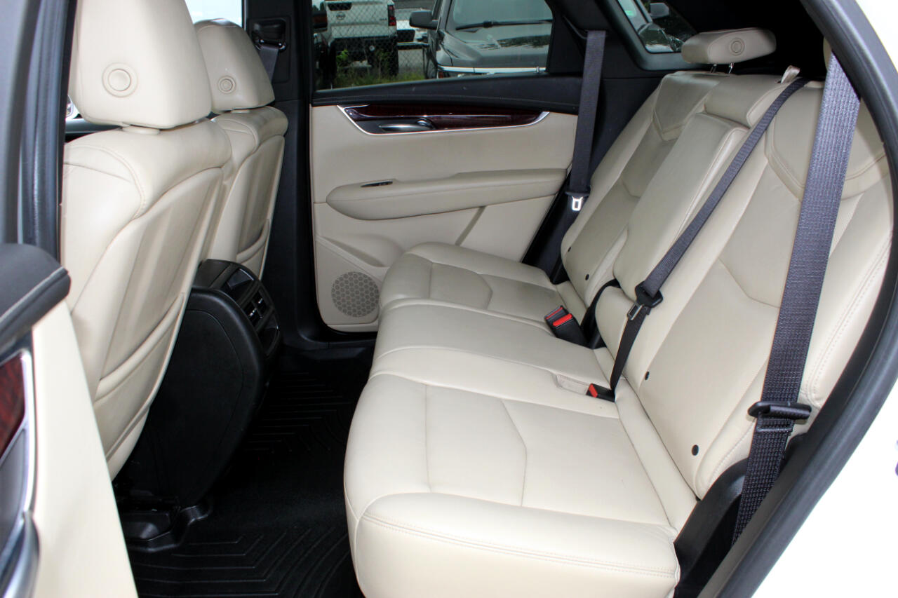 Cadillac XT5 Premium Luxury 4D SUV AWD 2017 Cadillac XT5 Premium Luxury 4D SUV AWD 2017