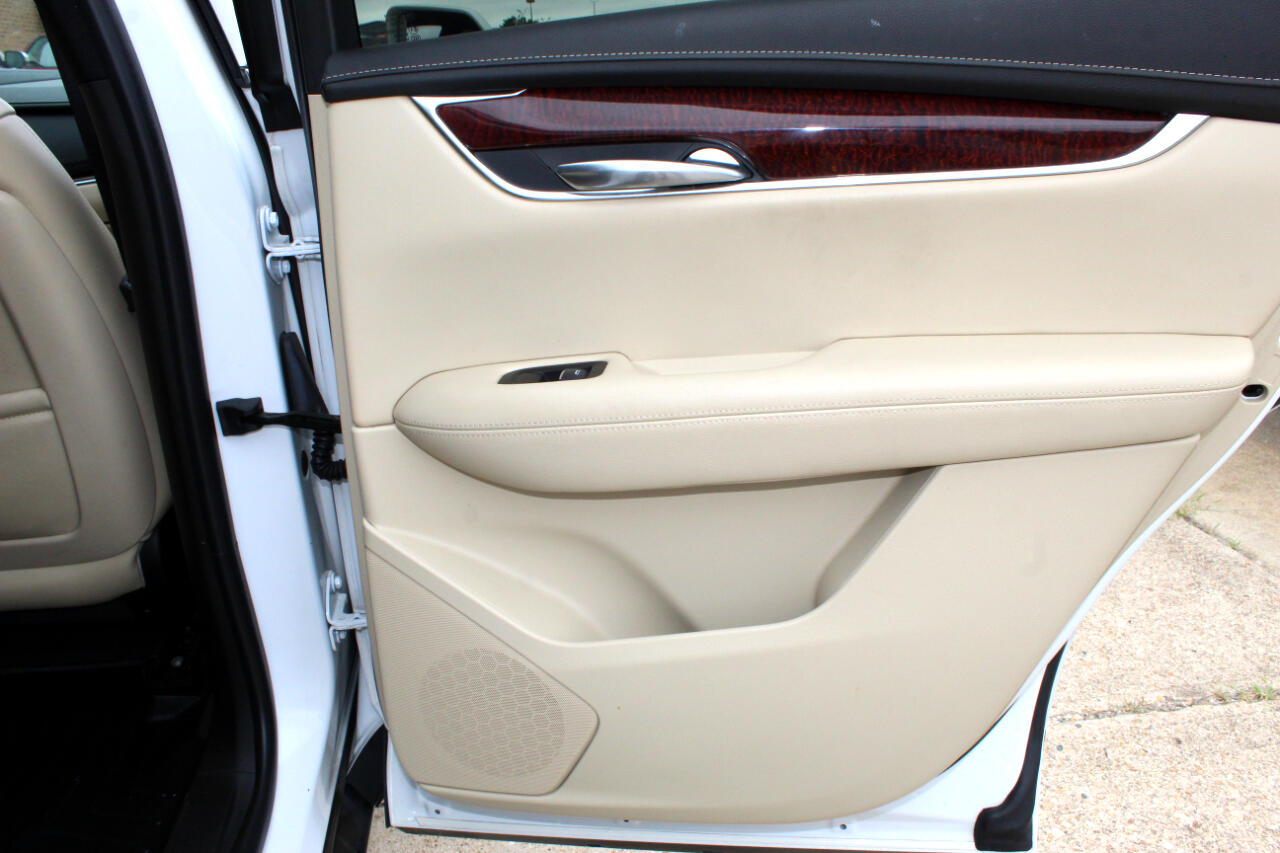 Cadillac XT5 Premium Luxury 4D SUV AWD 2017 Cadillac XT5 Premium Luxury 4D SUV AWD 2017