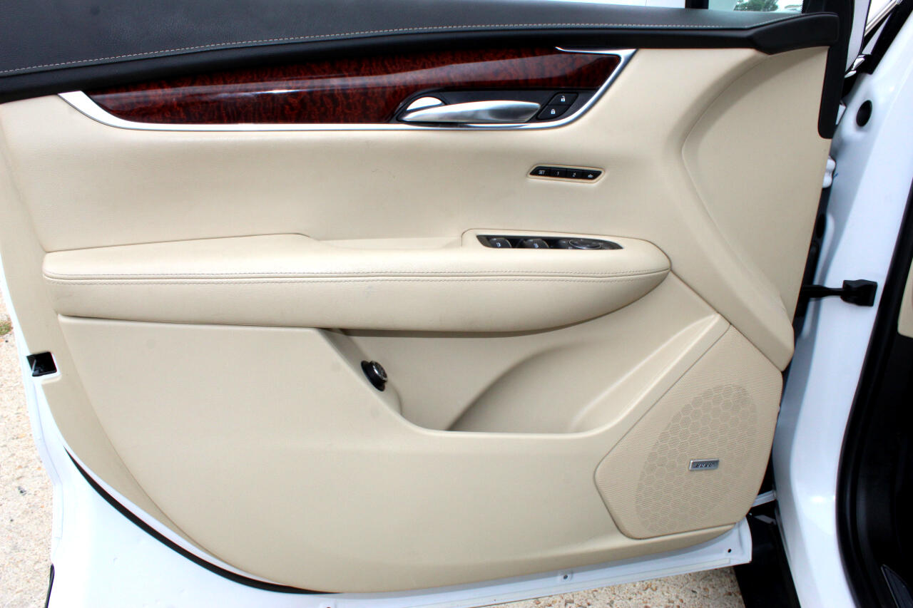 Cadillac XT5 Premium Luxury 4D SUV AWD 2017 Cadillac XT5 Premium Luxury 4D SUV AWD 2017