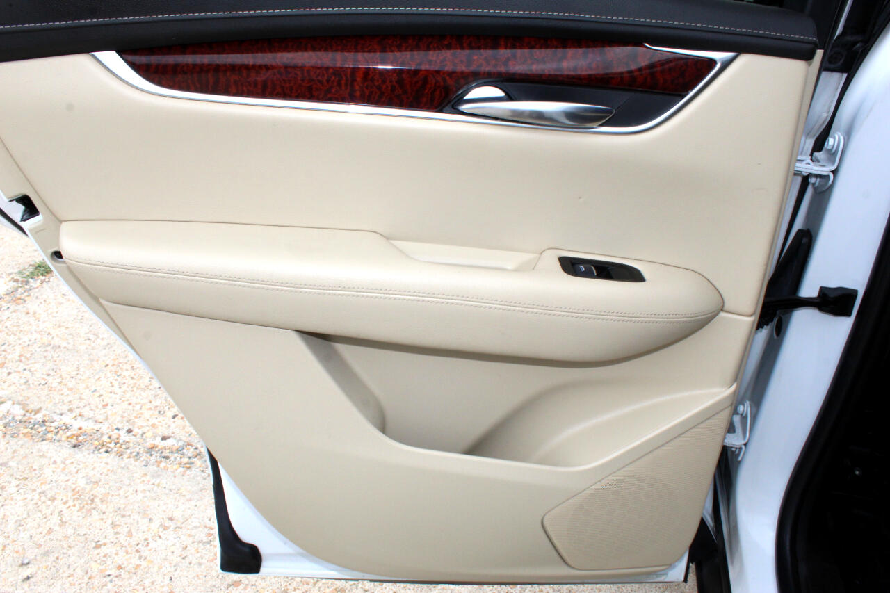 Cadillac XT5 Premium Luxury 4D SUV AWD 2017 Cadillac XT5 Premium Luxury 4D SUV AWD 2017