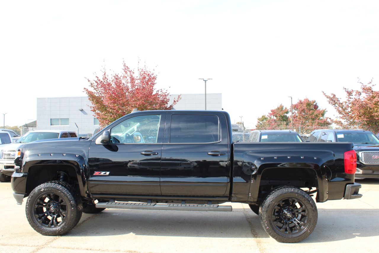 Chevrolet Silverado 1500 LTZ Z71 Crew Cab 4WD SWB 2016 Chevrolet Silverado 1500 LTZ Z71 Crew Cab 4WD SWB 2016