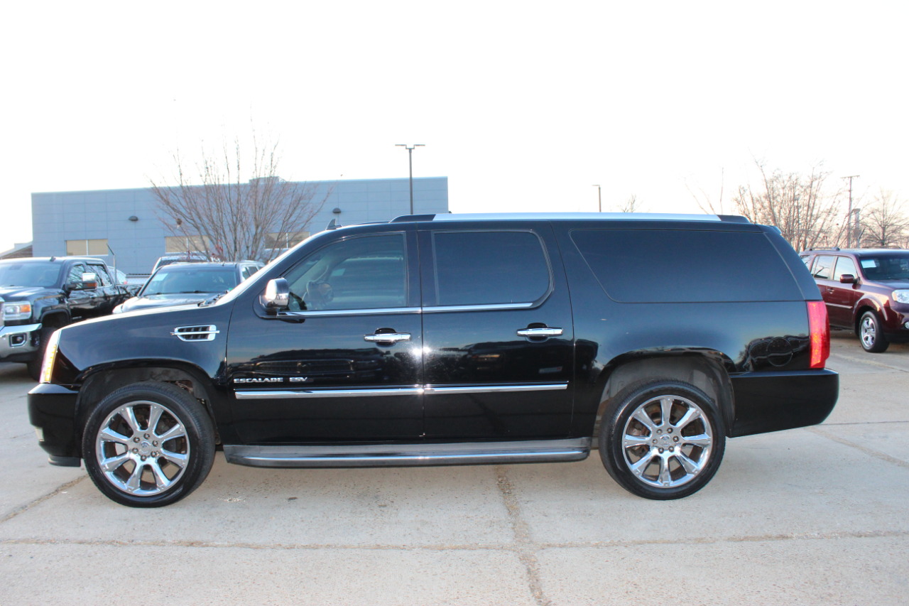 2012 Cadillac Escalade ESV Premium photo 3