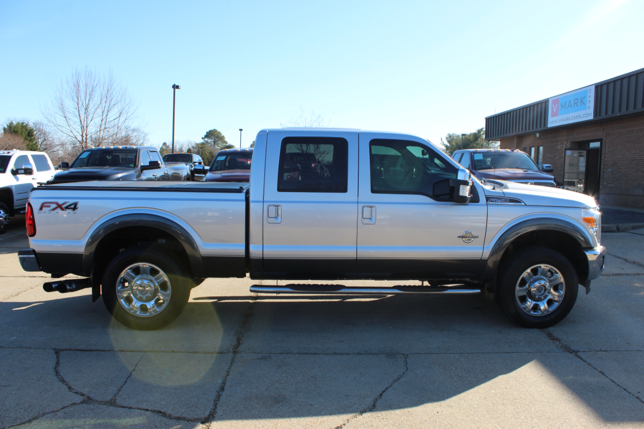 Ford F-250 SD Lariat Crew Cab 4WD 2015