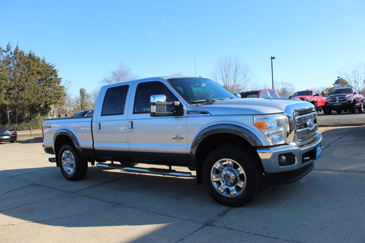 Ford F-250 SD Lariat Crew Cab 4WD 2015