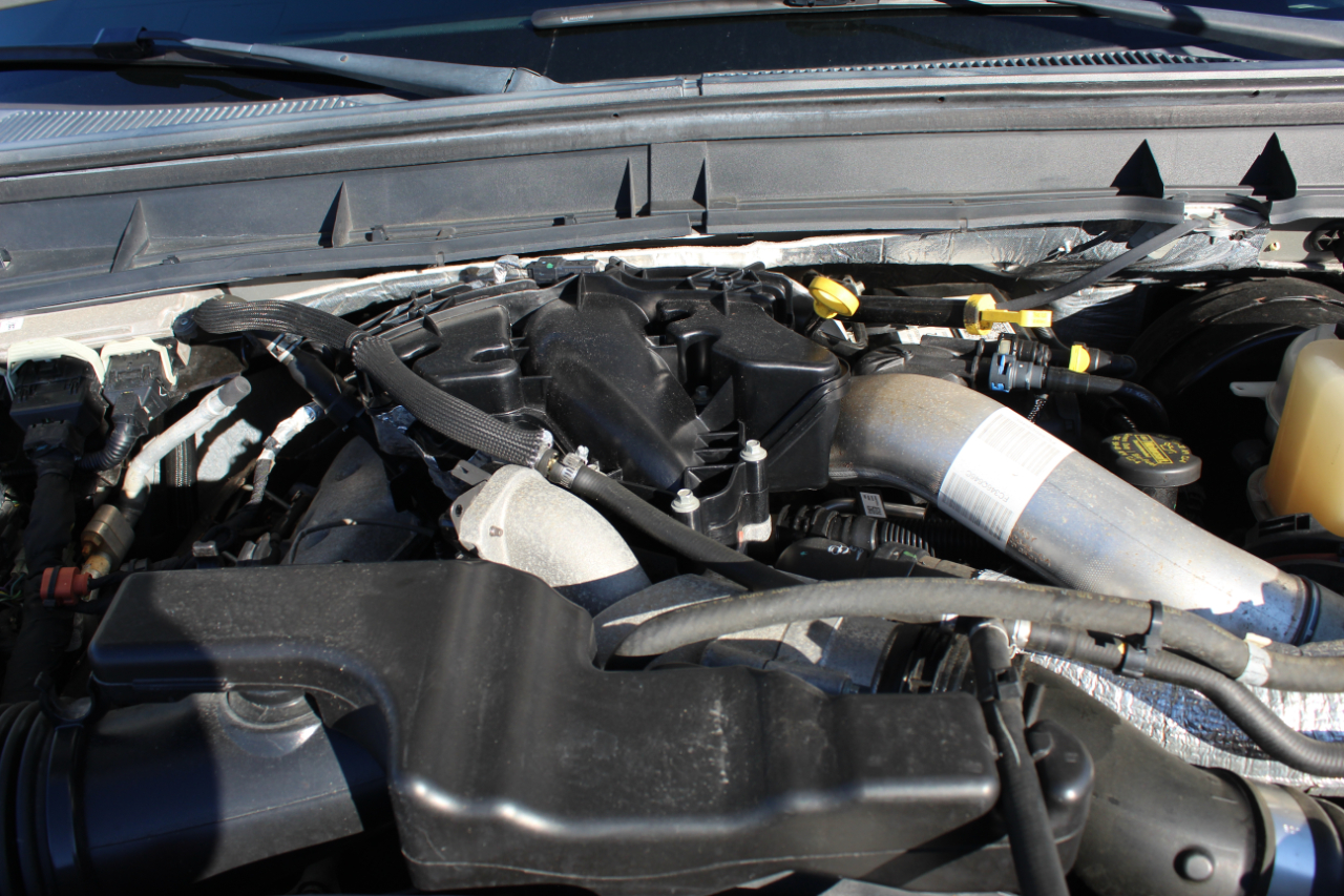 Ford F-250 SD Lariat Crew Cab 4WD 2015