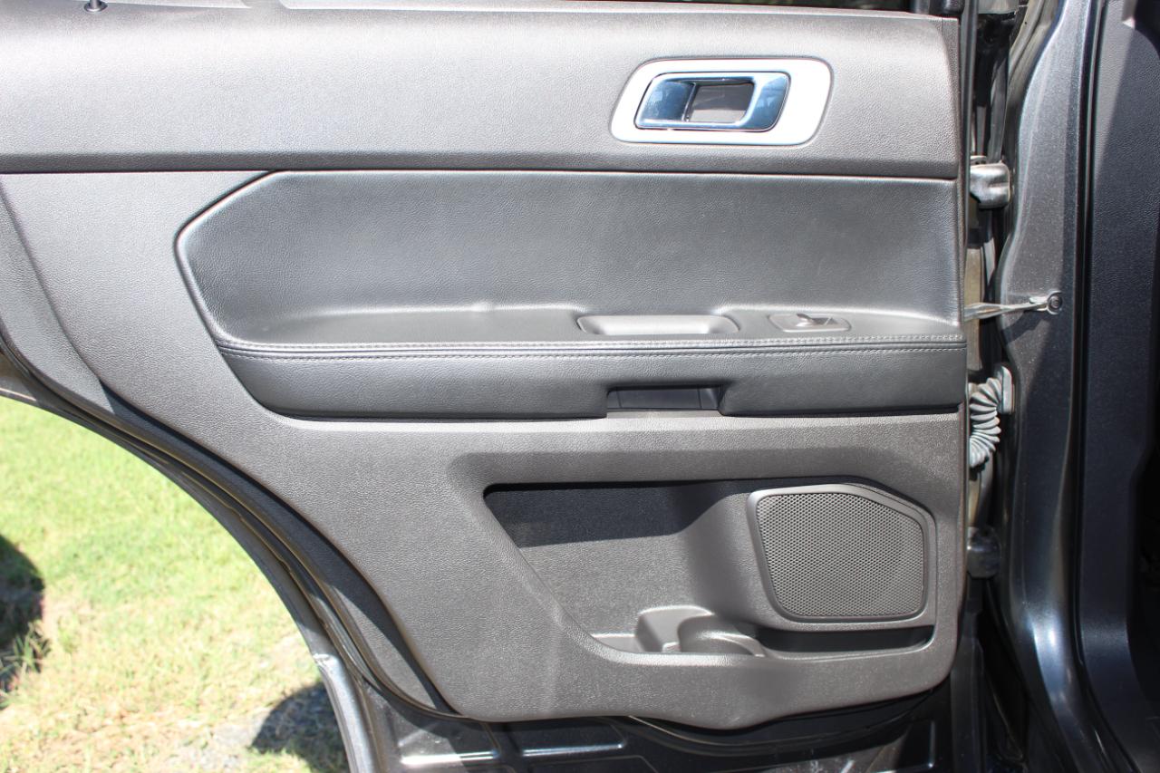 2015 Ford Explorer XLT - Photo 15