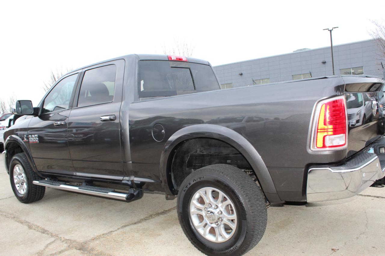 RAM 2500 Laramie Crew Cab SWB 4WD 2016