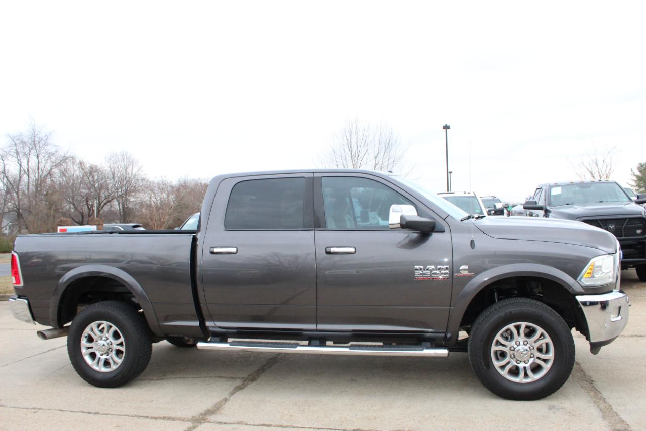 RAM 2500 Laramie Crew Cab SWB 4WD 2016