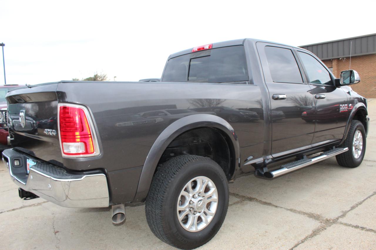 RAM 2500 Laramie Crew Cab SWB 4WD 2016
