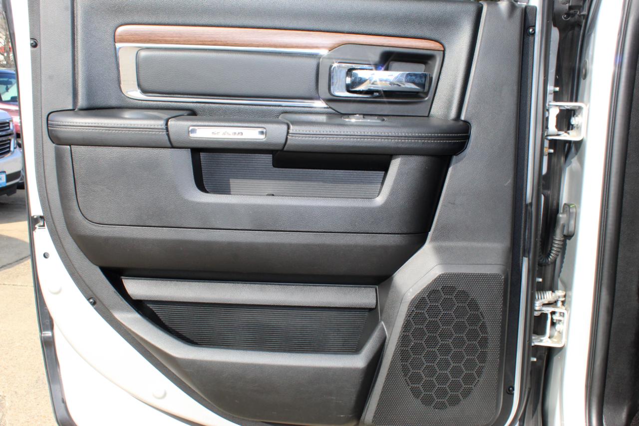 RAM 2500 Laramie Crew Cab LWB 4WD 2016