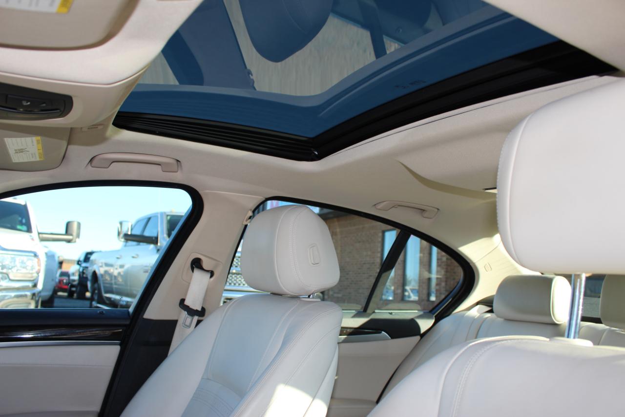 BMW 5-Series 535i xDrive 2016