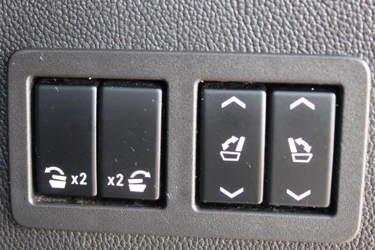 Cadillac Escalade ESV Premium Luxury 4WD 2016