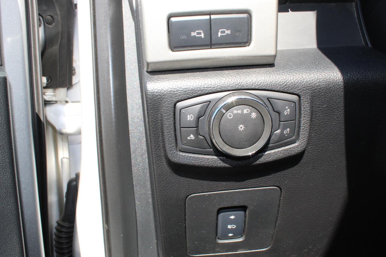 Ford F-150 Lariat SuperCrew 5.5-ft. Bed 4WD 2015