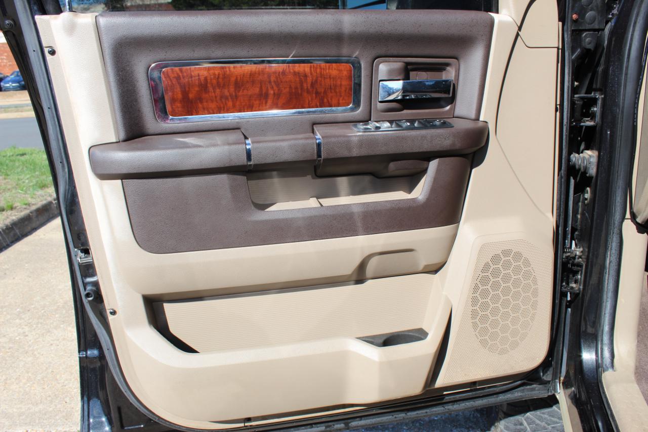 RAM 2500 Laramie Crew Cab 4WD SWB 2011