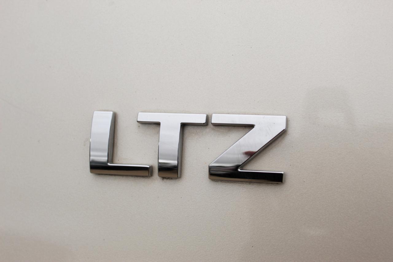 Chevrolet Suburban LTZ 1500 4WD 2012