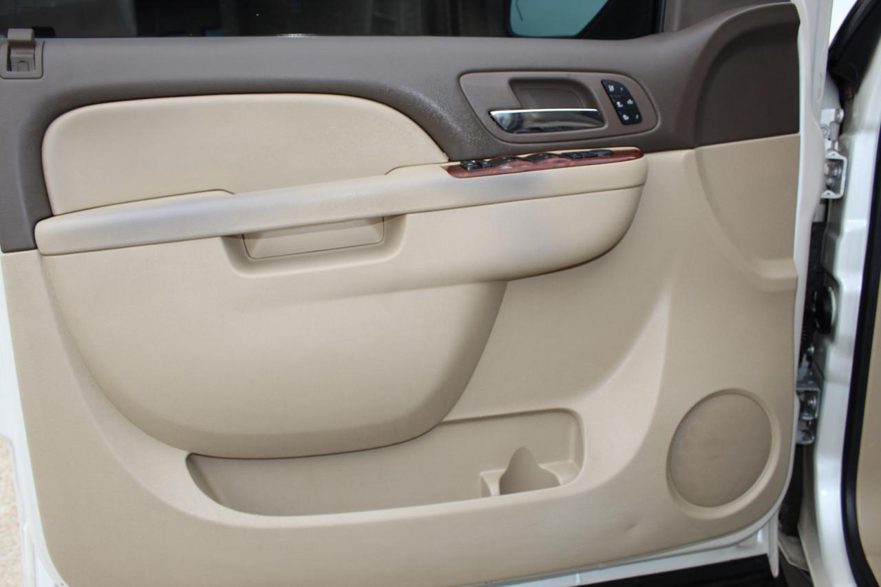 Chevrolet Suburban LTZ 1500 4WD 2012