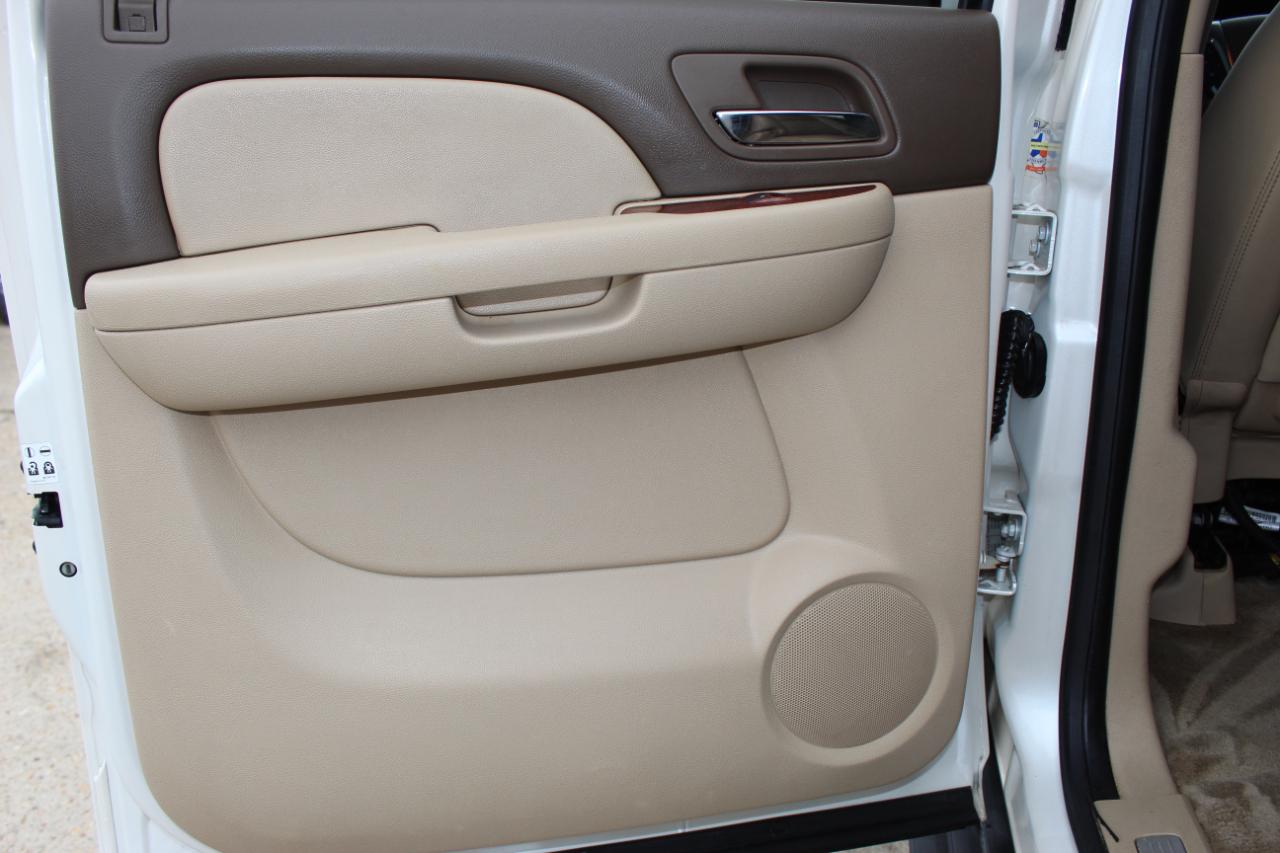 Chevrolet Suburban LTZ 1500 4WD 2012