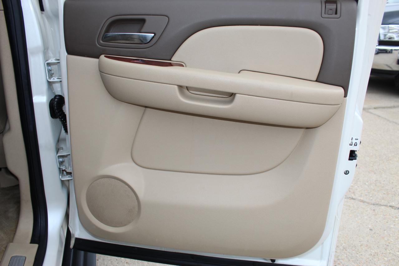 Chevrolet Suburban LTZ 1500 4WD 2012