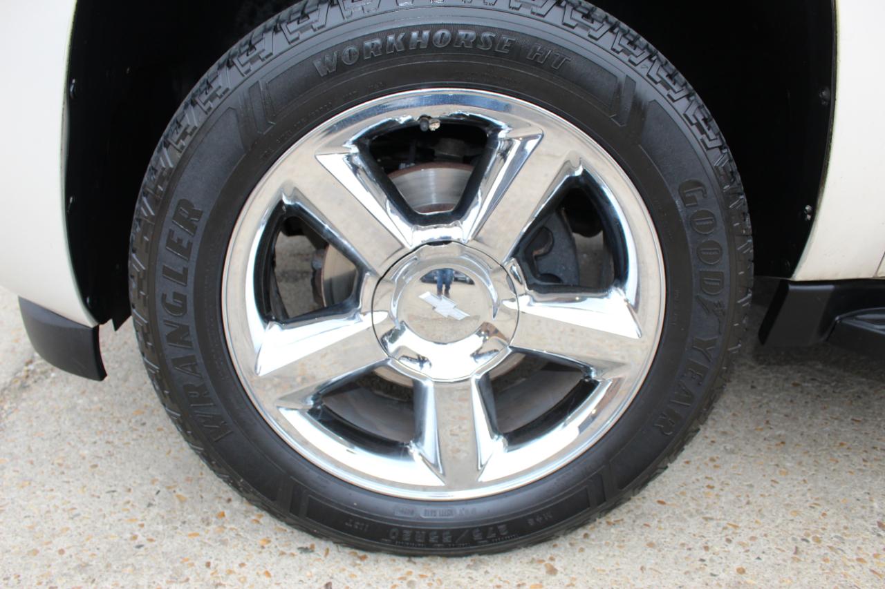 Chevrolet Suburban LTZ 1500 4WD 2012