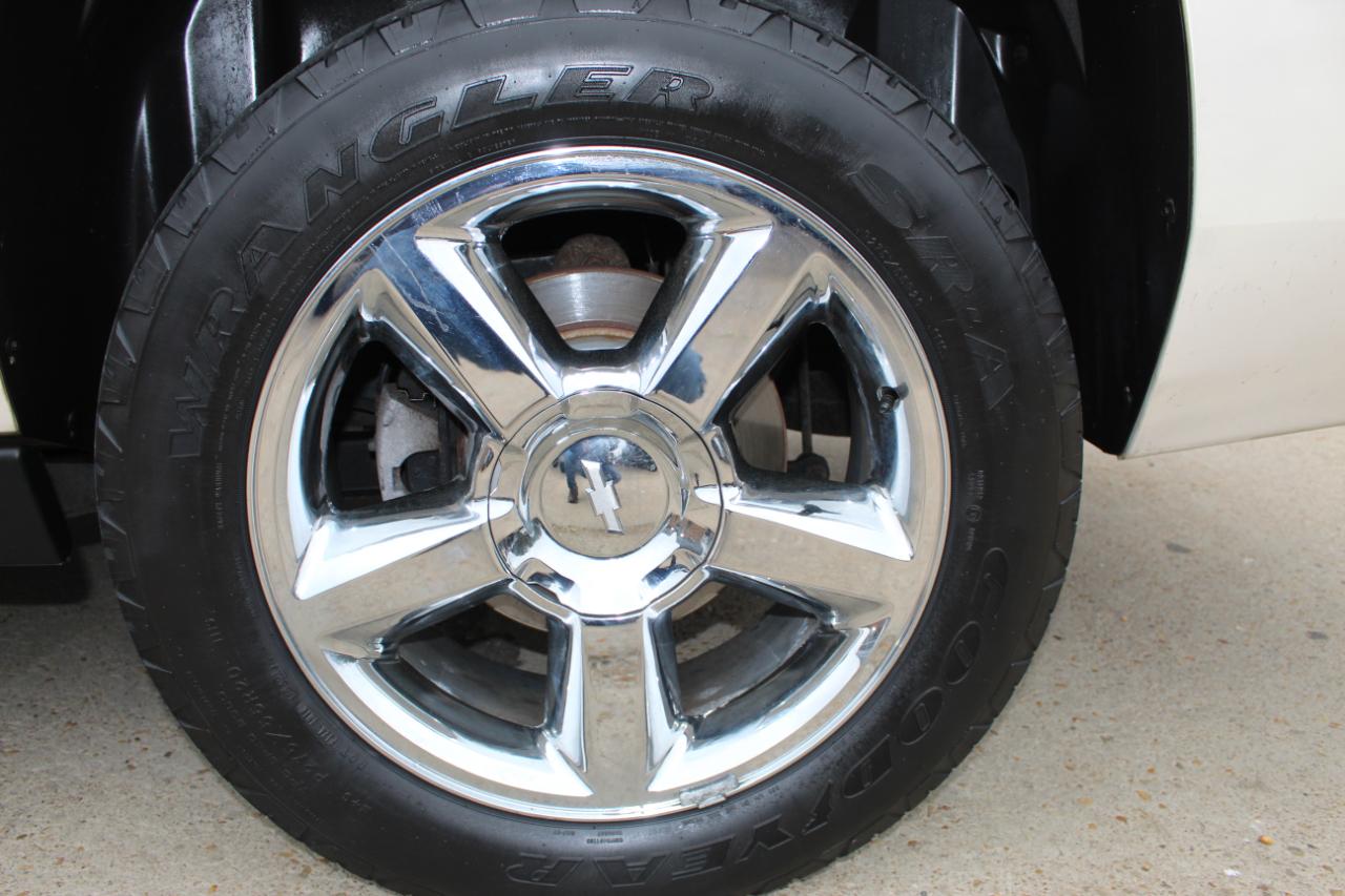 Chevrolet Suburban LTZ 1500 4WD 2012