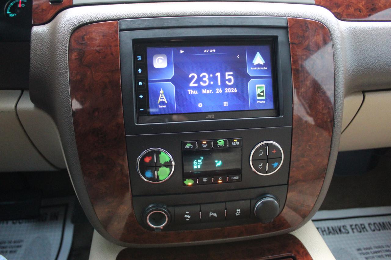 Chevrolet Suburban LTZ 1500 4WD 2012