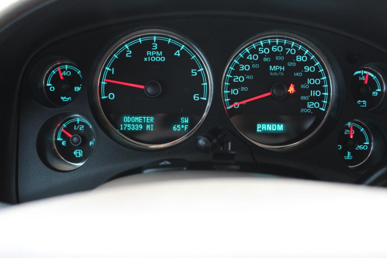 Chevrolet Suburban LTZ 1500 4WD 2012