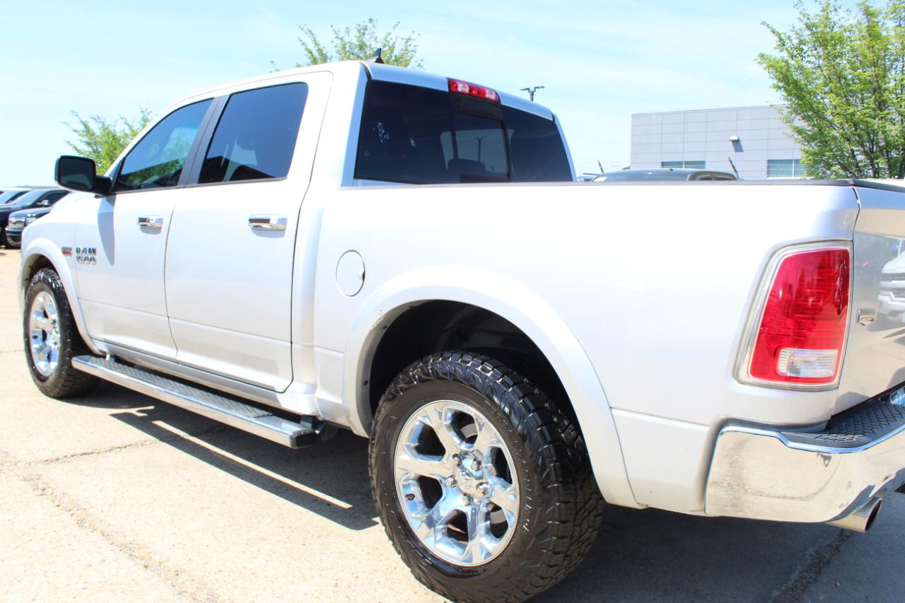 RAM 1500 Laramie Crew Cab SWB 4WD 2016