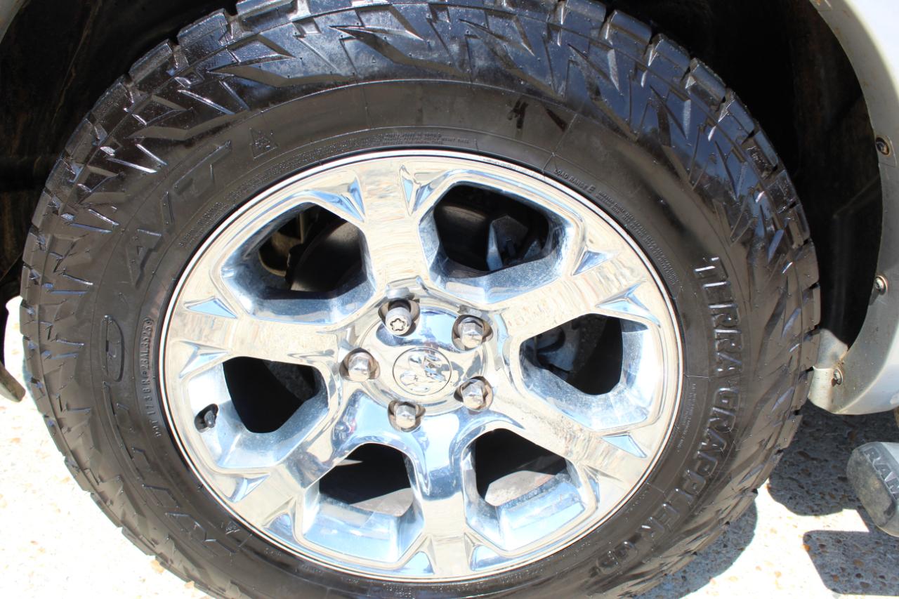 RAM 1500 Laramie Crew Cab SWB 4WD 2016