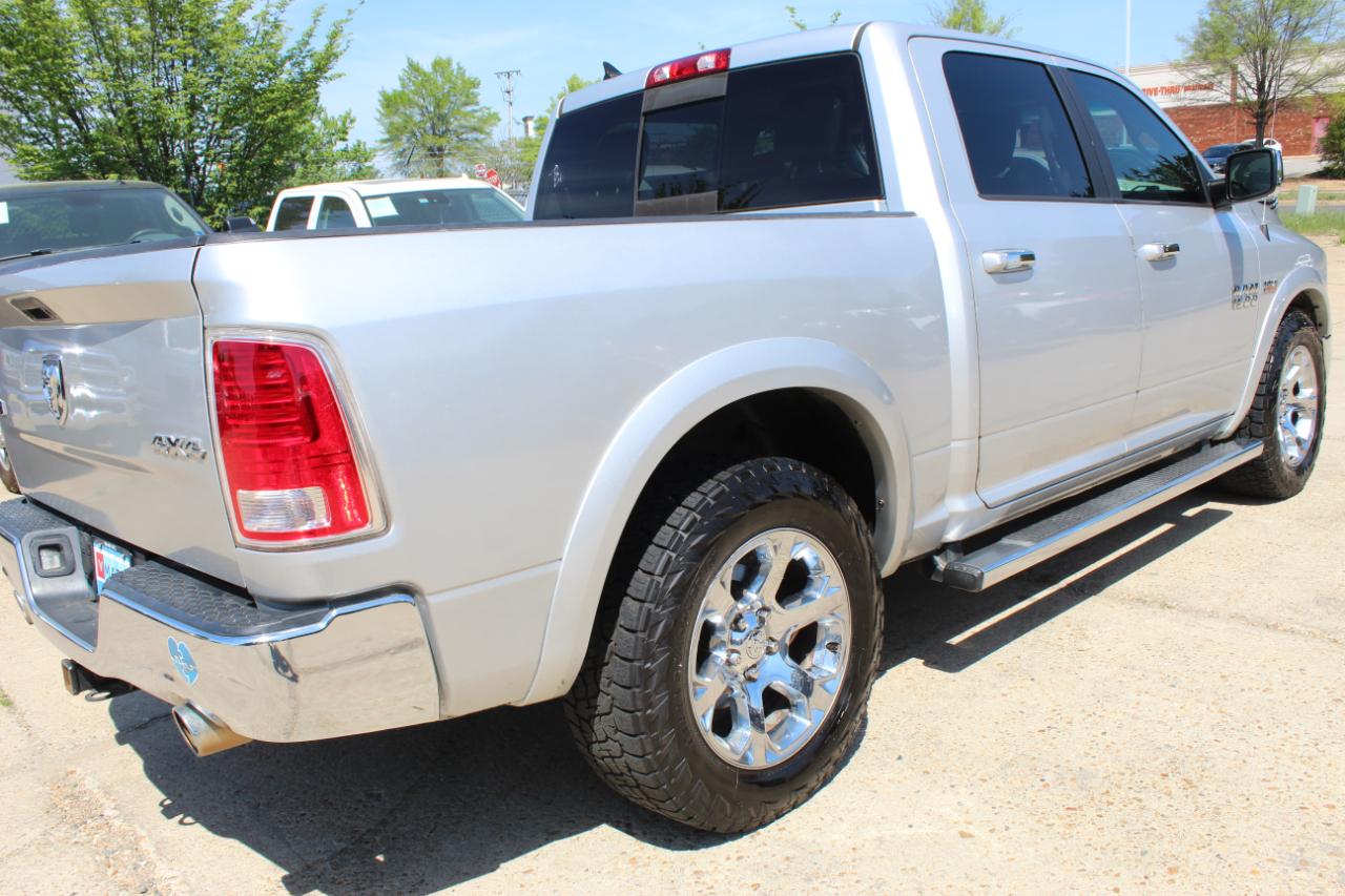 RAM 1500 Laramie Crew Cab SWB 4WD 2016
