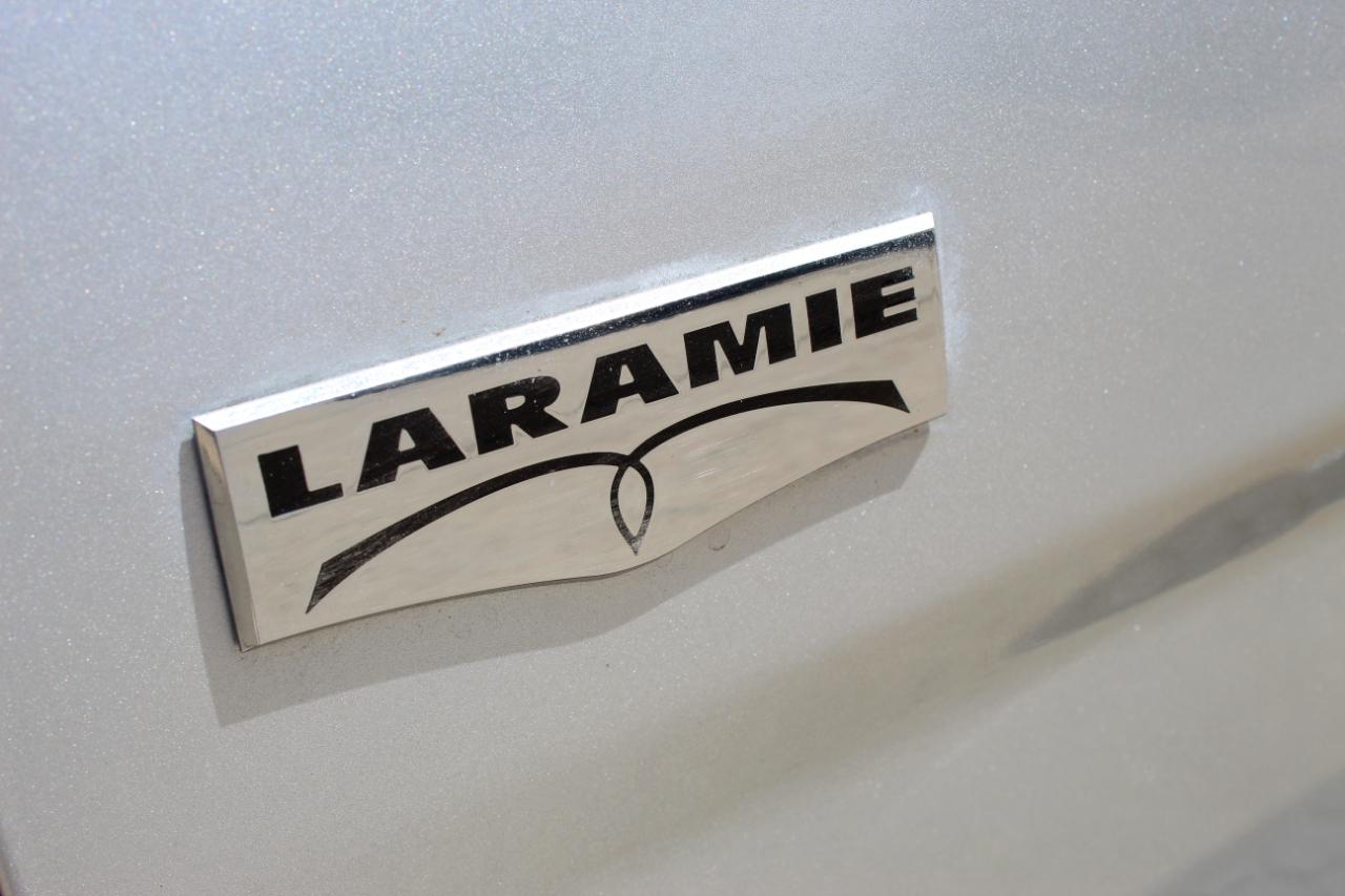 RAM 1500 Laramie Crew Cab SWB 4WD 2016