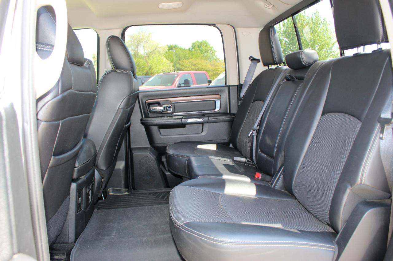 RAM 1500 Laramie Crew Cab SWB 4WD 2016