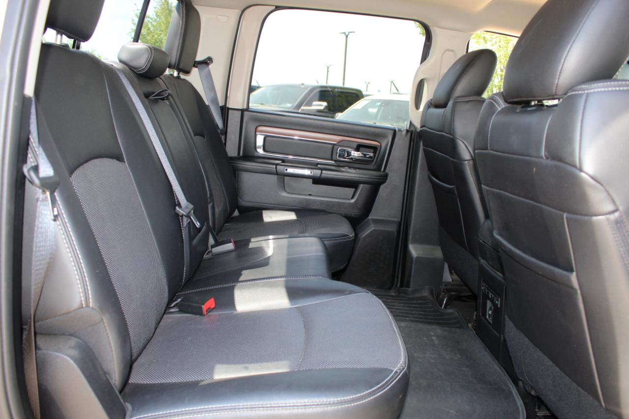 RAM 1500 Laramie Crew Cab SWB 4WD 2016