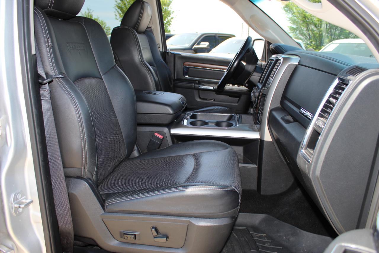 RAM 1500 Laramie Crew Cab SWB 4WD 2016