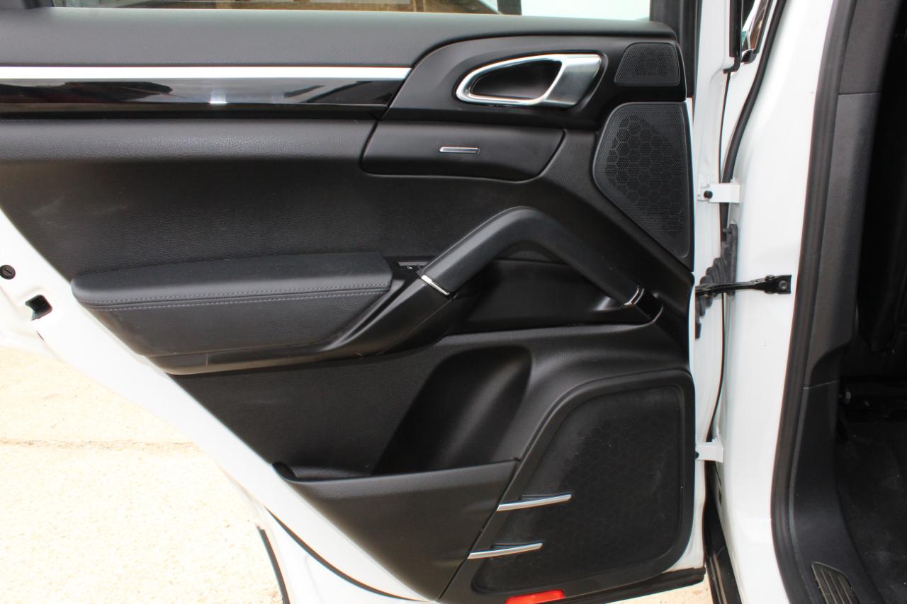 Porsche Cayenne Platinum Edition AWD 2016