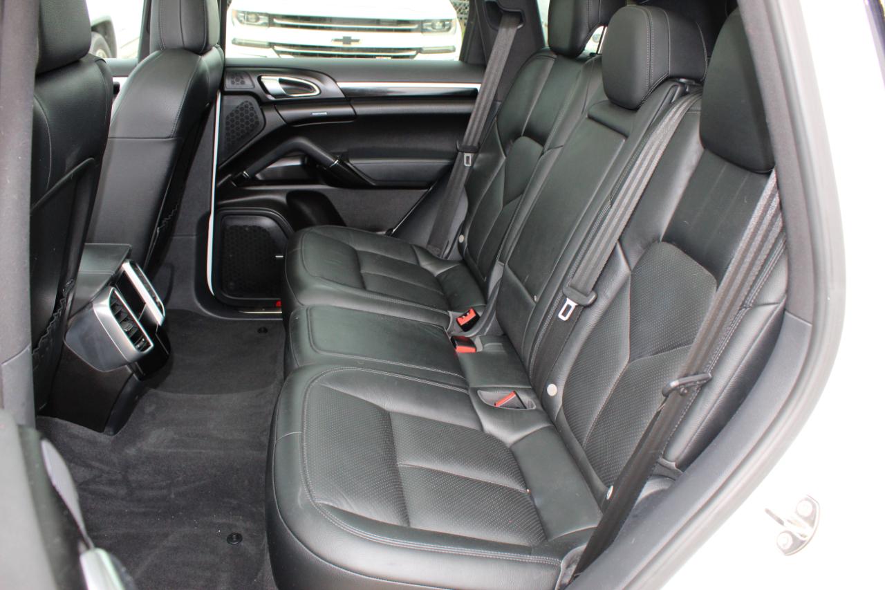 Porsche Cayenne Platinum Edition AWD 2016