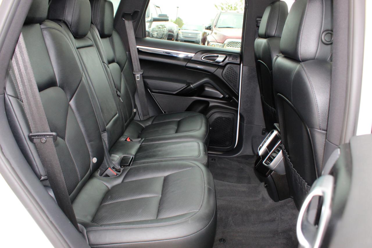 Porsche Cayenne Platinum Edition AWD 2016