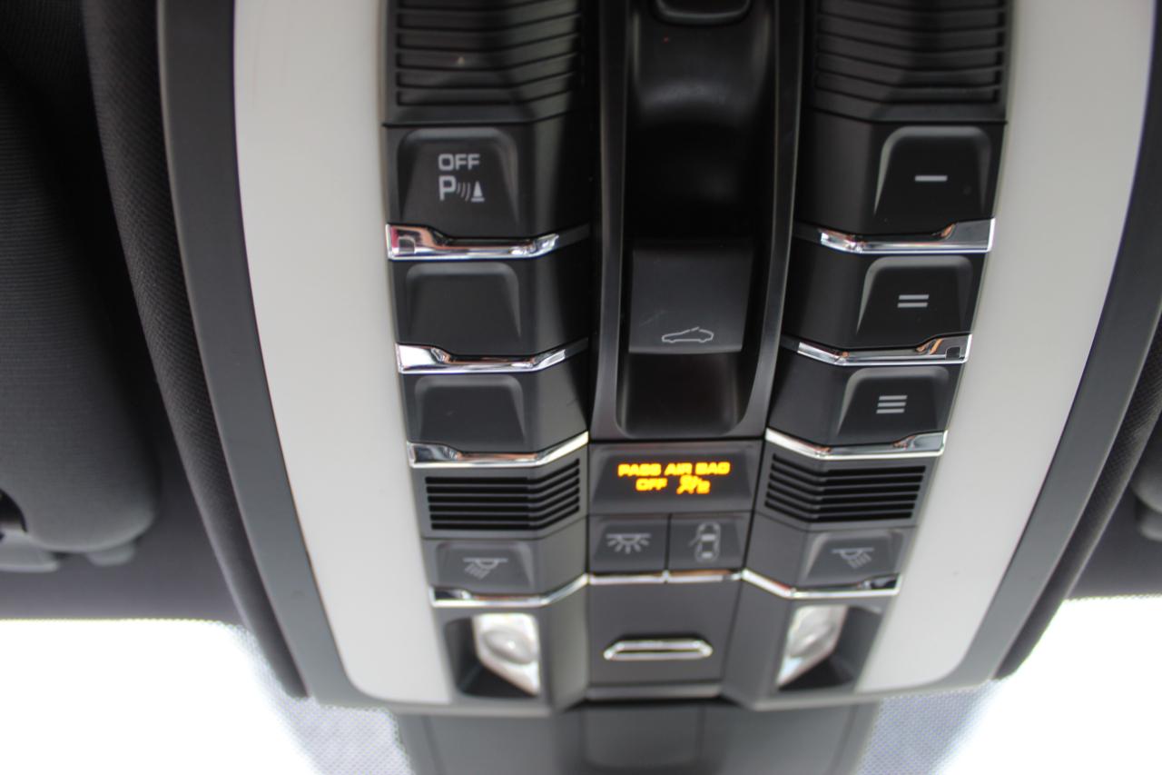 Porsche Cayenne Platinum Edition AWD 2016