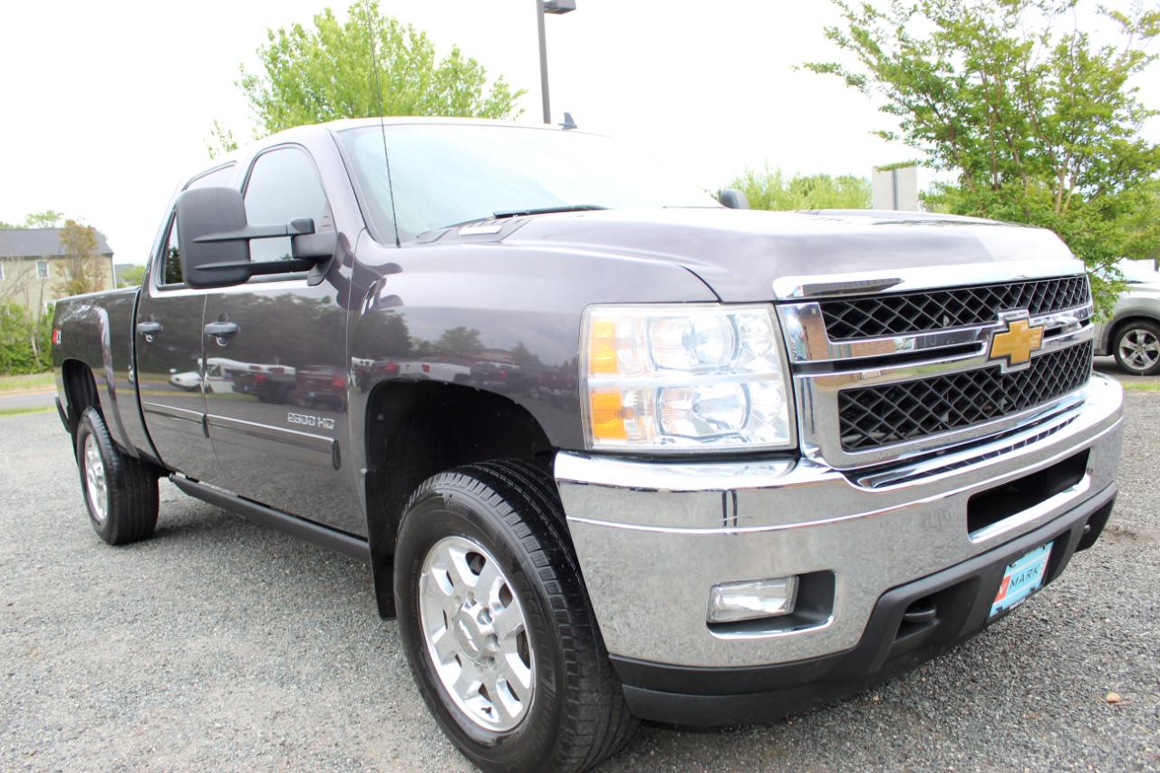 Chevrolet Silverado 2500HD LT Crew Cab 4WD 2011